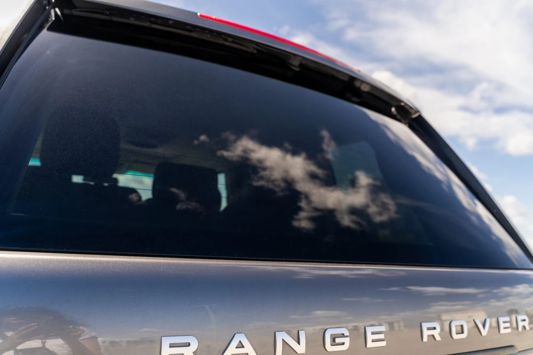 2011 Land Rover Range Rover L322 - Image 19 of 31