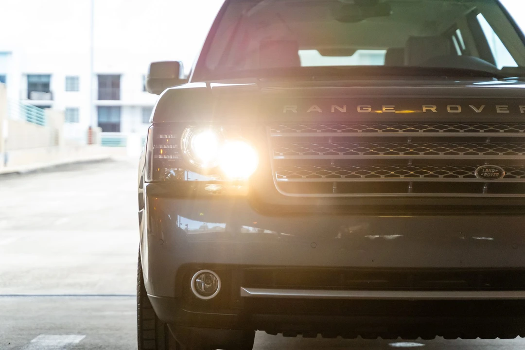 2011 Land Rover Range Rover L322 - Image 11 of 31