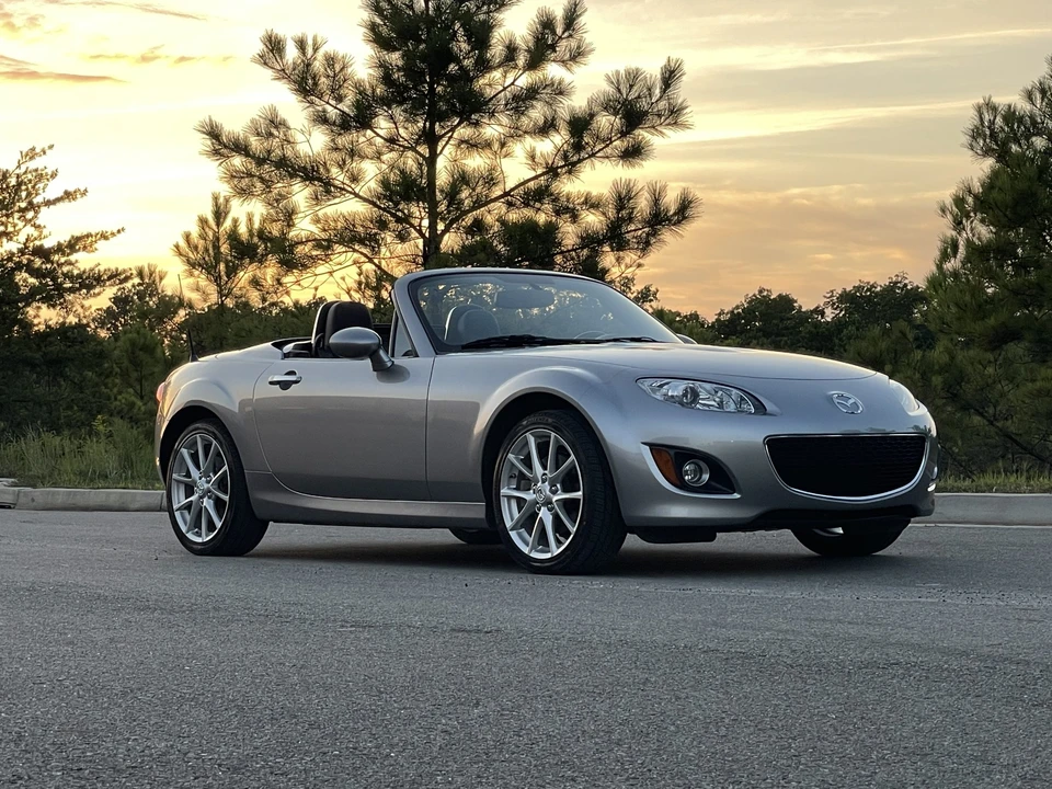 2011 Mazda NC MX-5 Miata - Image 4 of 31