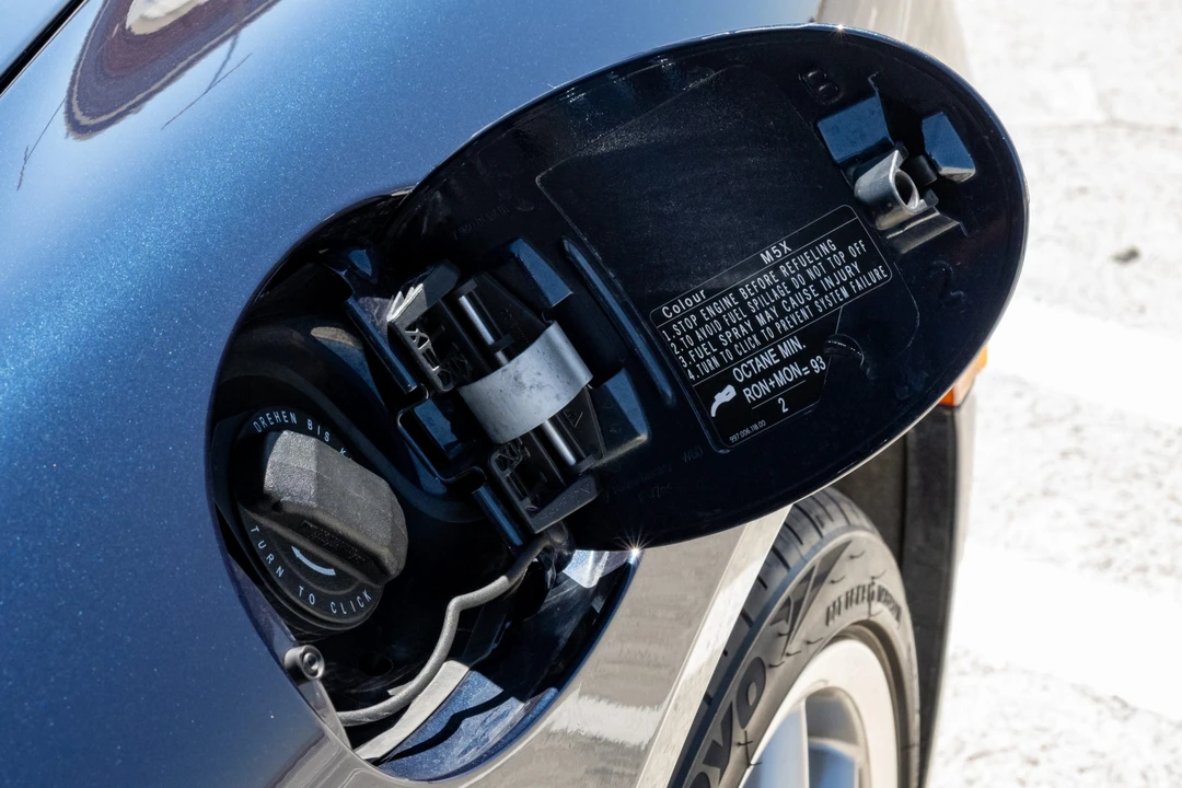 2012 Porsche 987 Cayman - Image 28 of 31