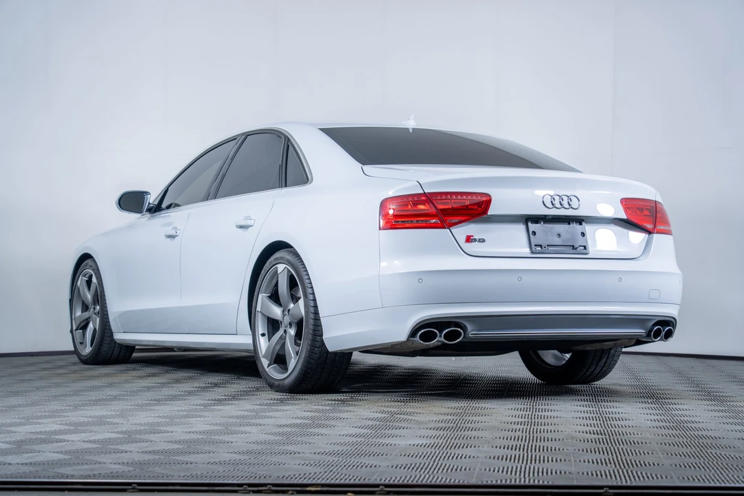 2013 Audi D4 S8 - Image 26 of 31