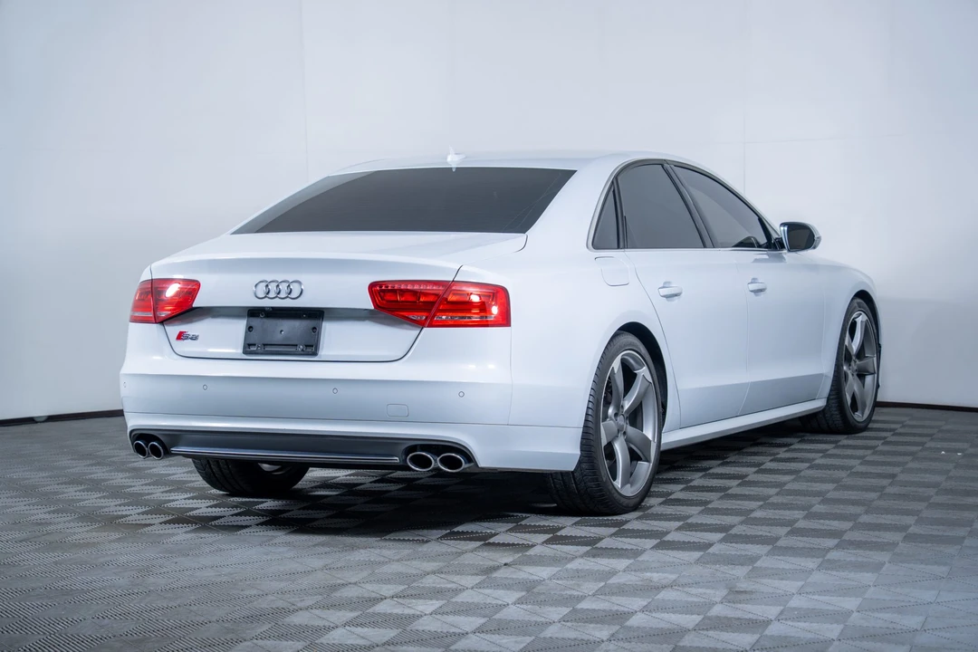 2013 Audi D4 S8 - Image 21 of 31
