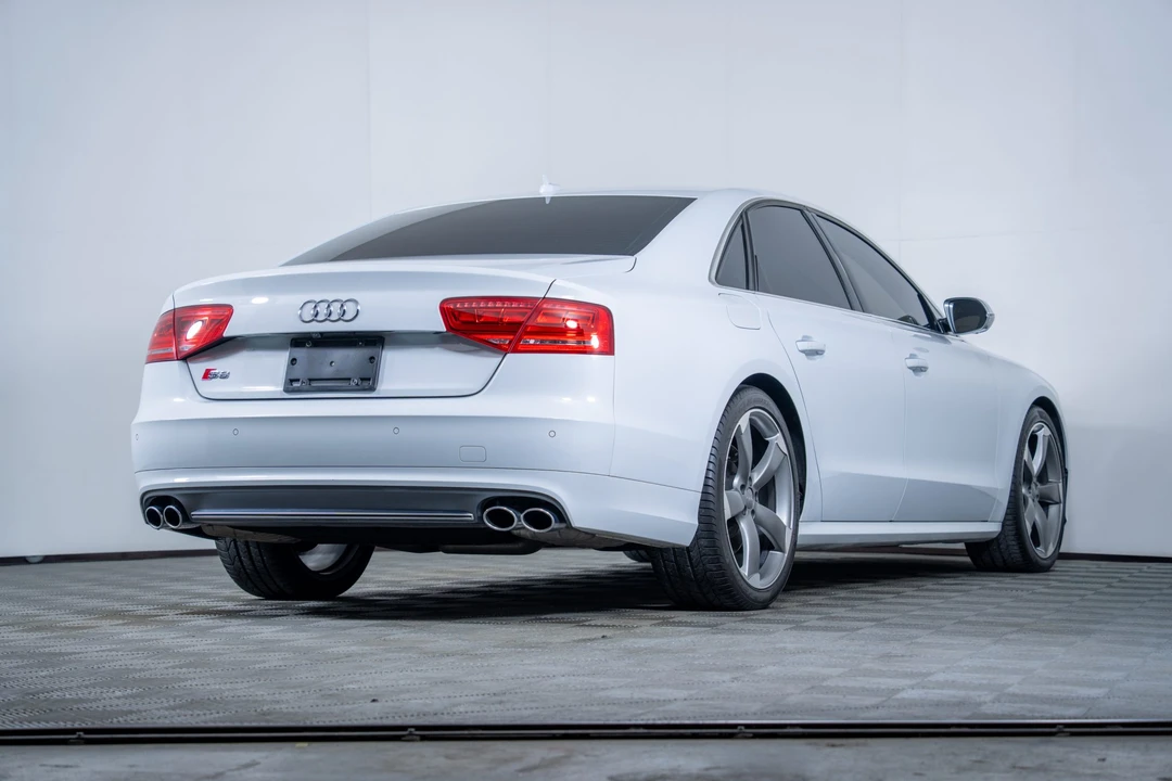 2013 Audi D4 S8 - Image 20 of 31