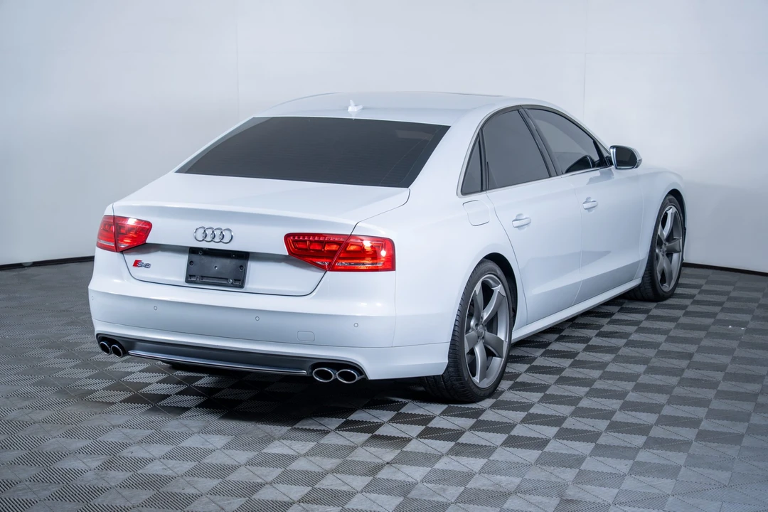 2013 Audi D4 S8 - Image 19 of 31