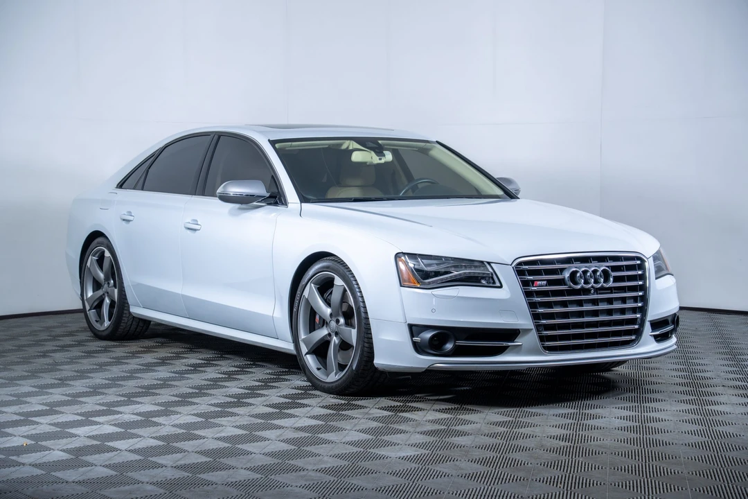 2013 Audi D4 S8 - Image 18 of 31