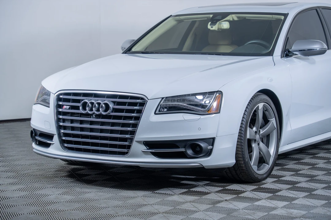 2013 Audi D4 S8 - Image 30 of 31