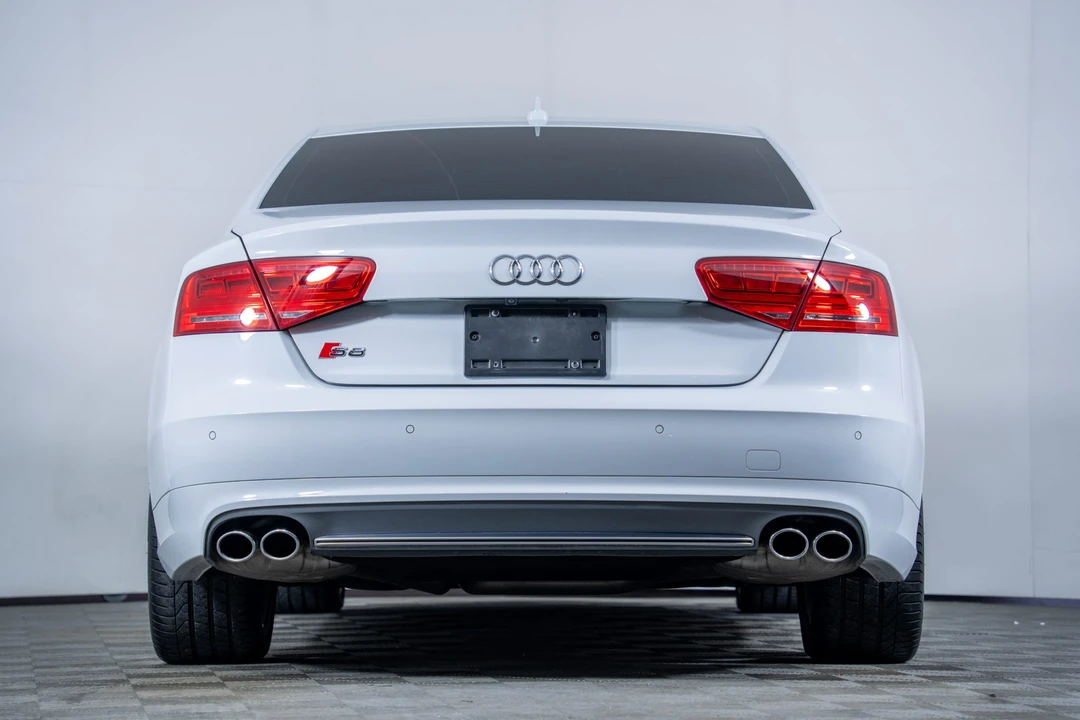 2013 Audi D4 S8 - Image 24 of 31