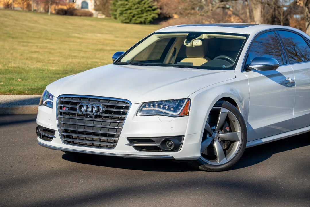 2013 Audi D4 S8 - Image 28 of 31