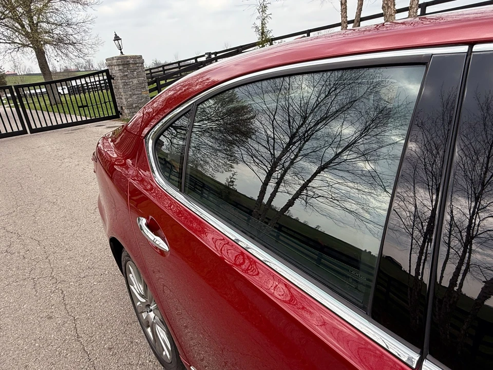 2013 Lexus LS 4th Gen - Image 31 of 31