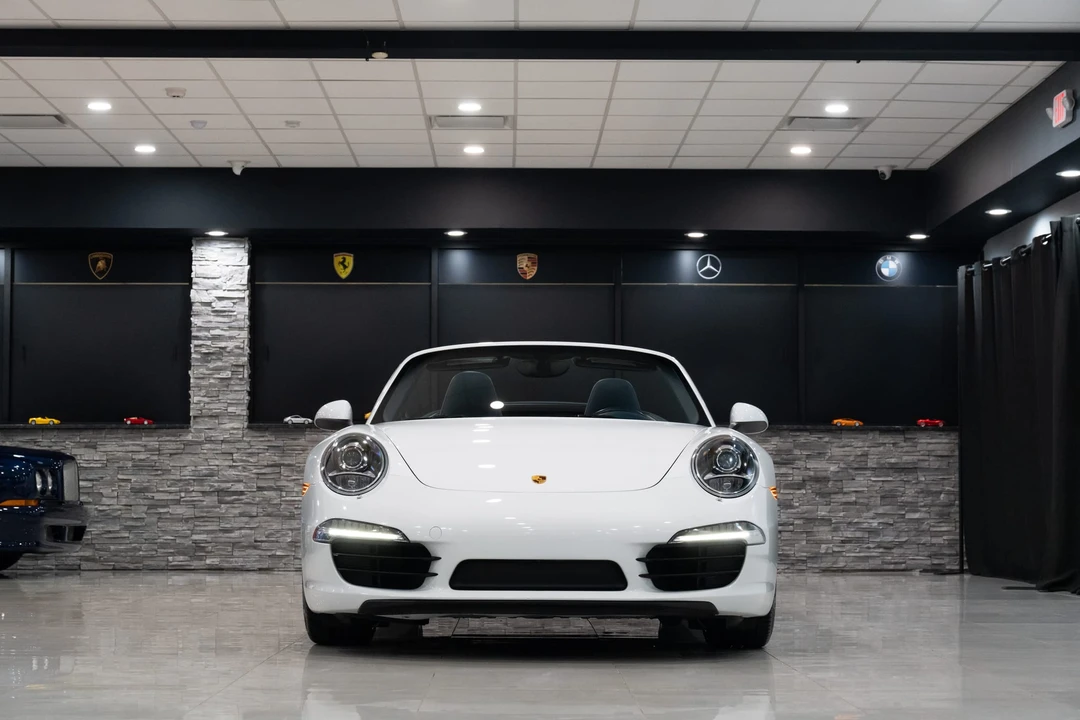 2013 Porsche 991 Carrera - Image 10 of 31