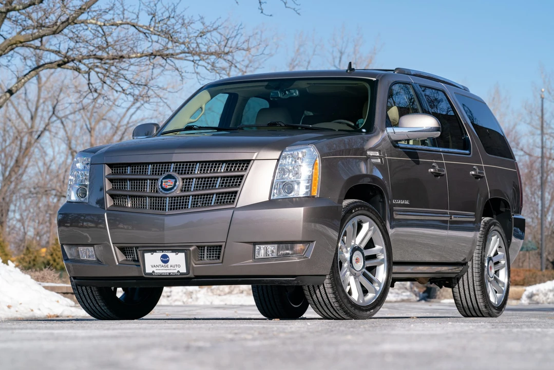 2014 Cadillac Escalade & EXT 3rd Gen - Image 4 of 31