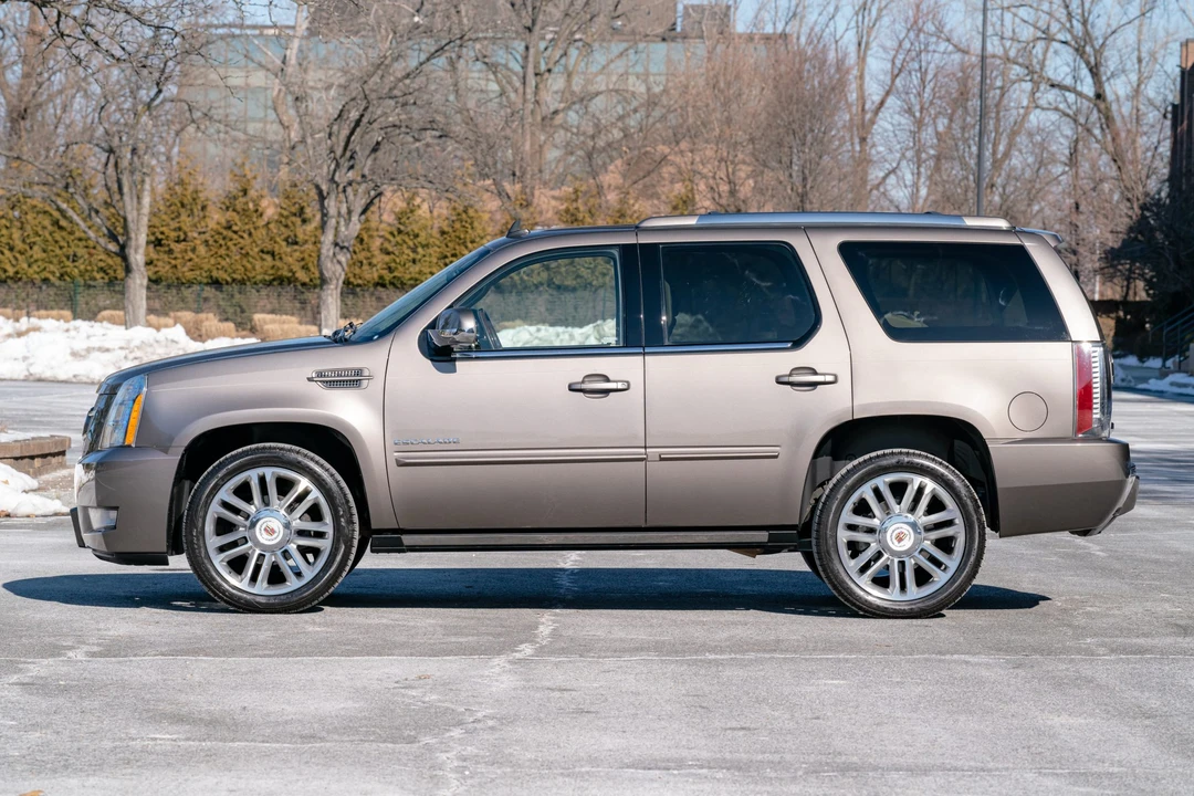 2014 Cadillac Escalade & EXT 3rd Gen - Image 5 of 31