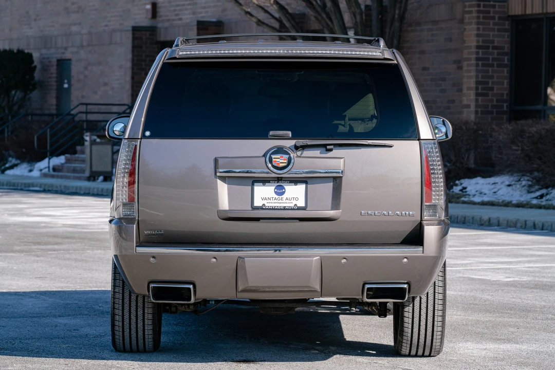 2014 Cadillac Escalade & EXT 3rd Gen - Image 9 of 31