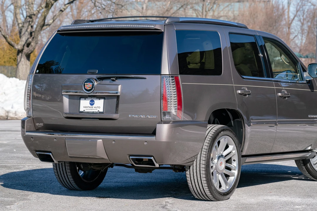 2014 Cadillac Escalade & EXT 3rd Gen - Image 24 of 31