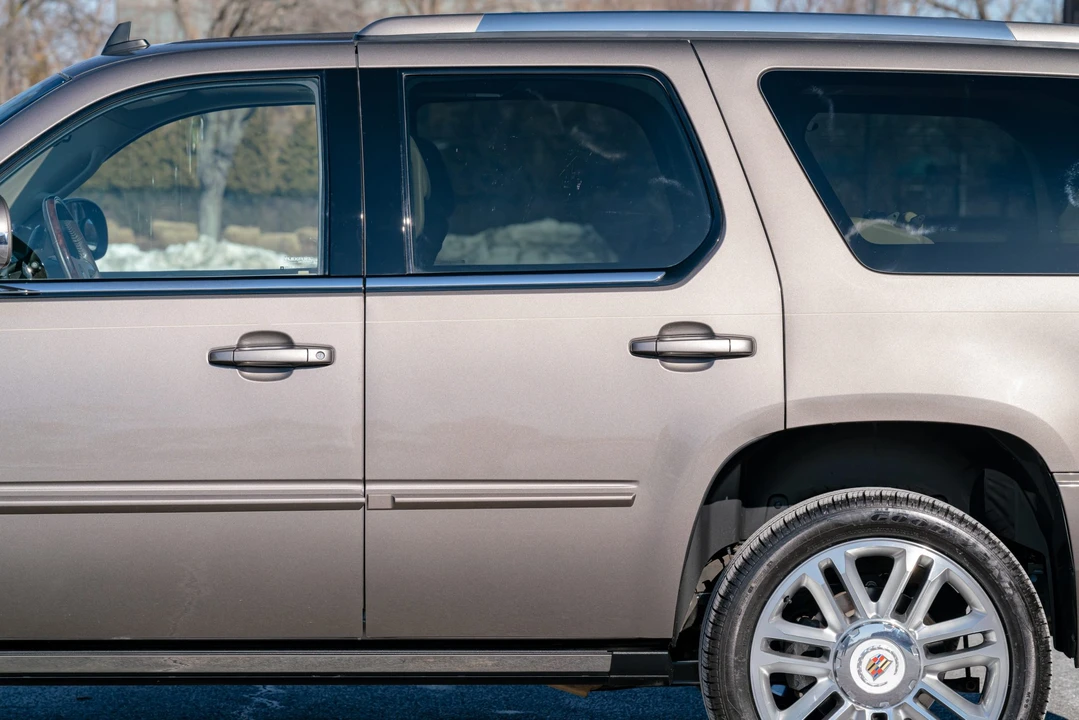 2014 Cadillac Escalade & EXT 3rd Gen - Image 30 of 31
