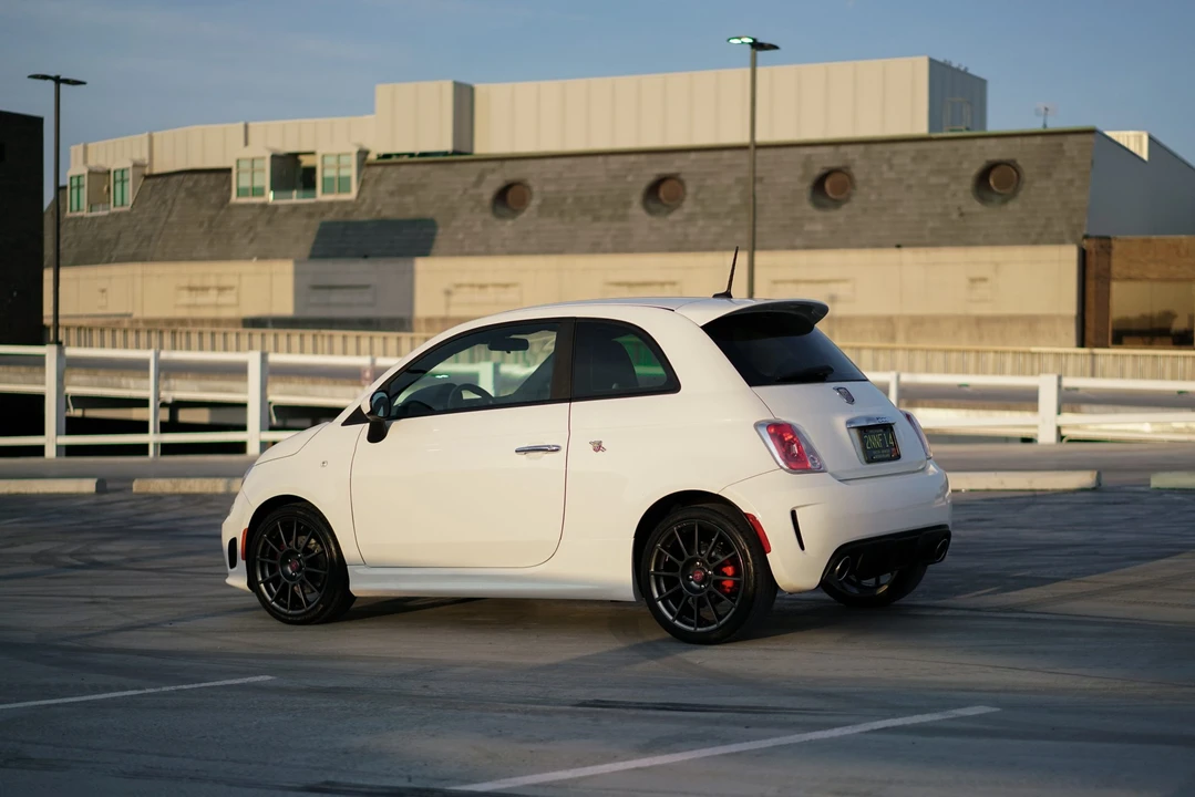 2014 Fiat Abarth 500 - Image 27 of 31