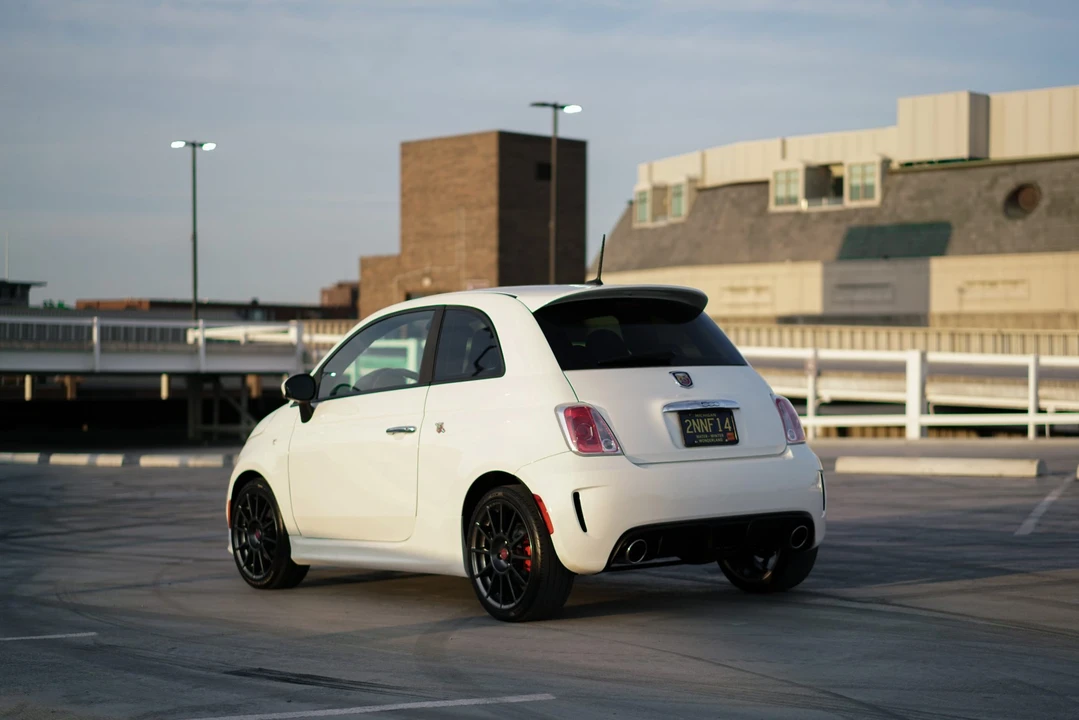 2014 Fiat Abarth 500 - Image 26 of 31