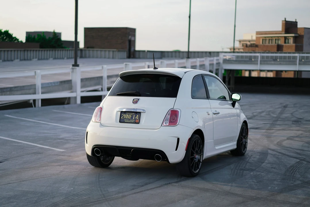 2014 Fiat Abarth 500 - Image 23 of 31