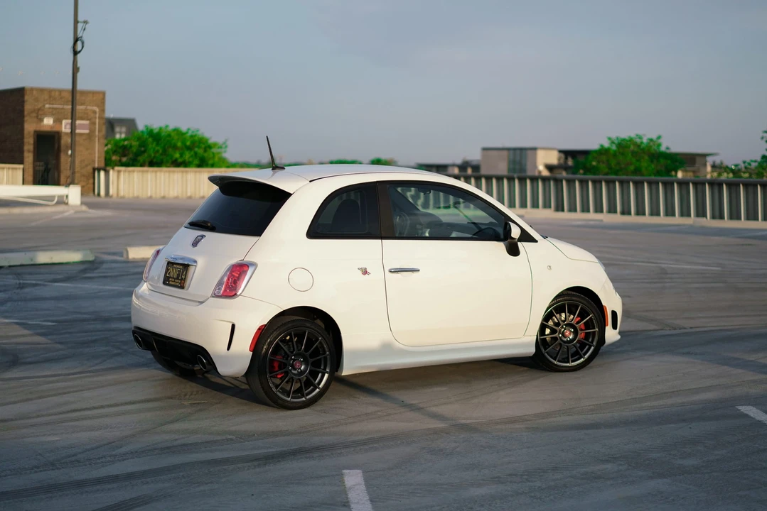 2014 Fiat Abarth 500 - Image 16 of 31
