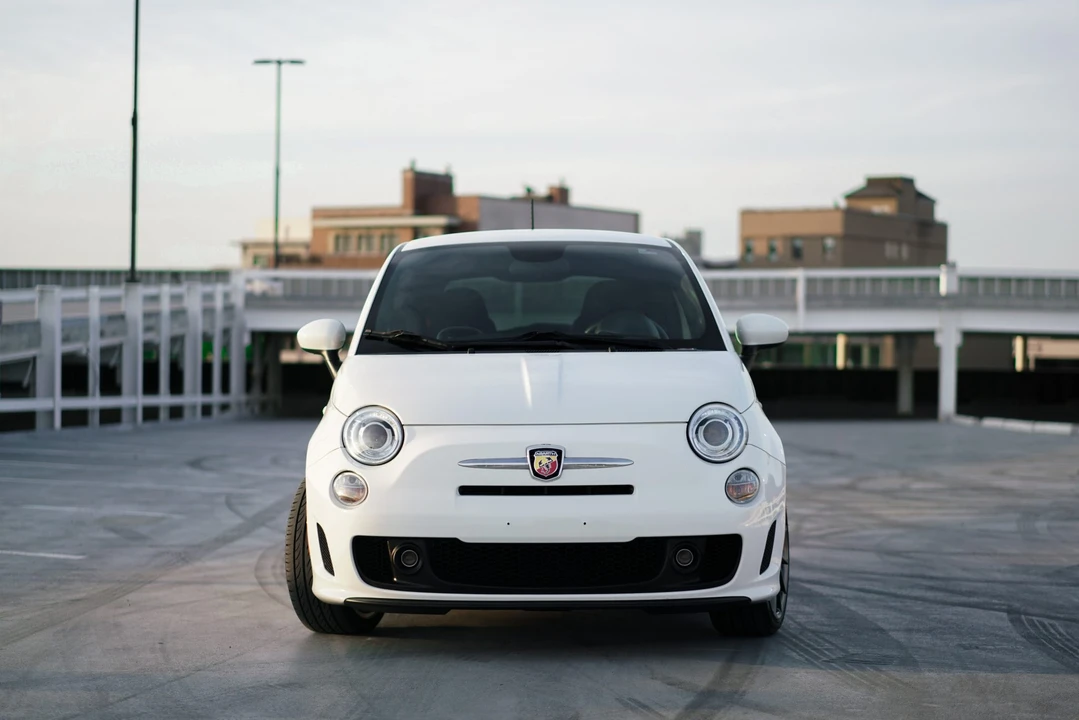 2014 Fiat Abarth 500 - Image 10 of 31