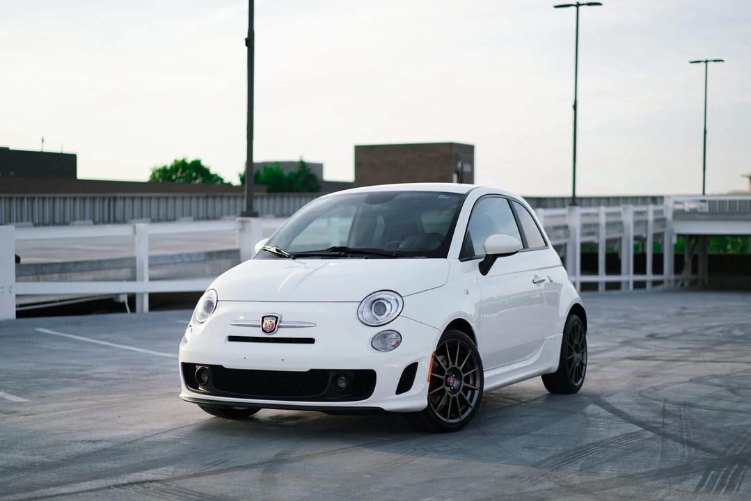 2014 Fiat Abarth 500 - Image 8 of 31