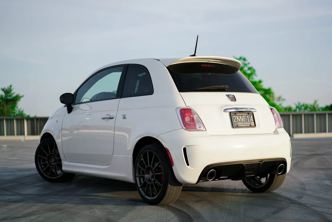 2014 Fiat Abarth 500 - Image 25 of 31