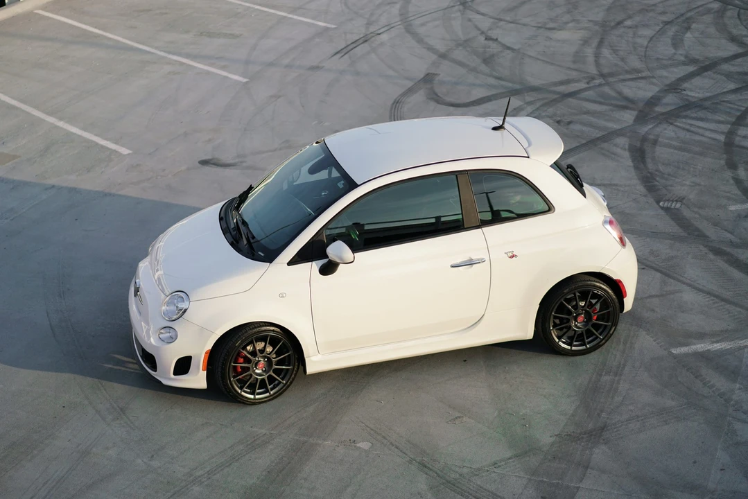2014 Fiat Abarth 500 - Image 29 of 31