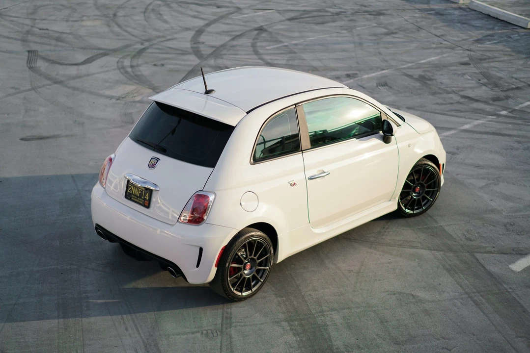 2014 Fiat Abarth 500 - Image 18 of 31