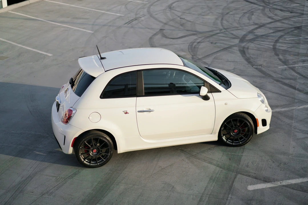 2014 Fiat Abarth 500 - Image 17 of 31