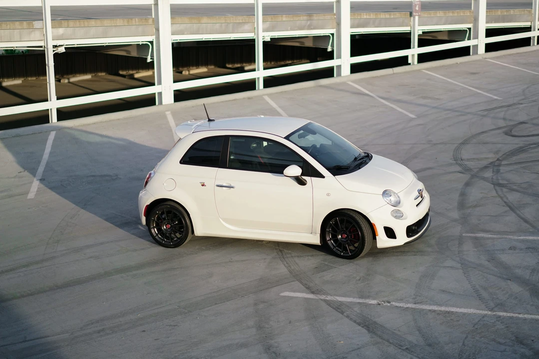 2014 Fiat Abarth 500 - Image 13 of 31