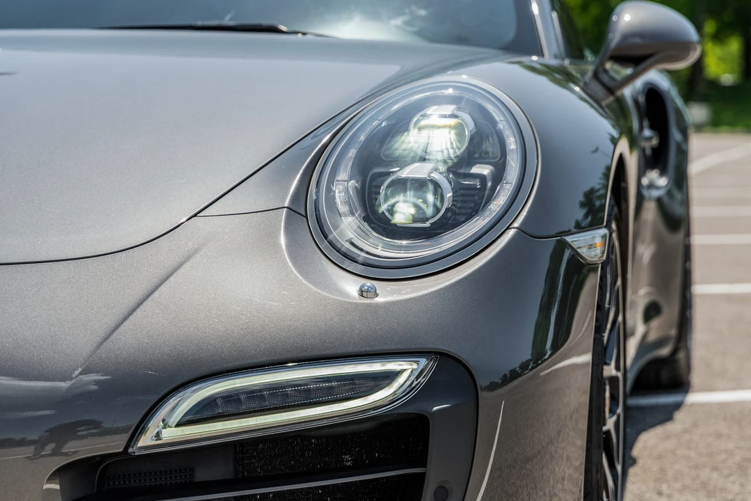 2014 Porsche 991 Turbo - Image 18 of 31