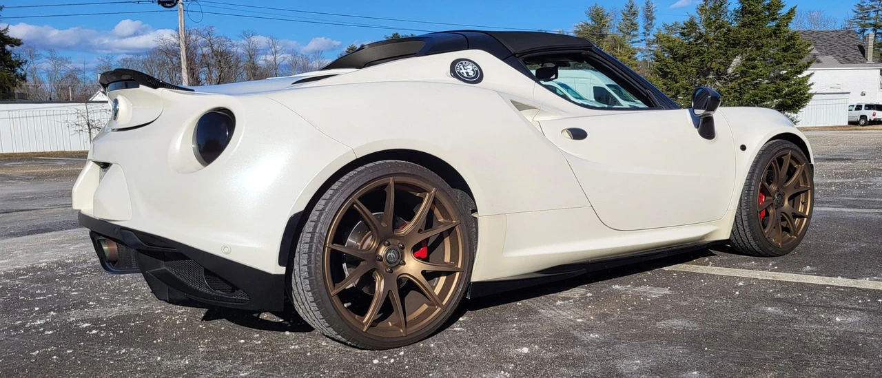 2015 Alfa Romeo 4C Spider - Image 11 of 31