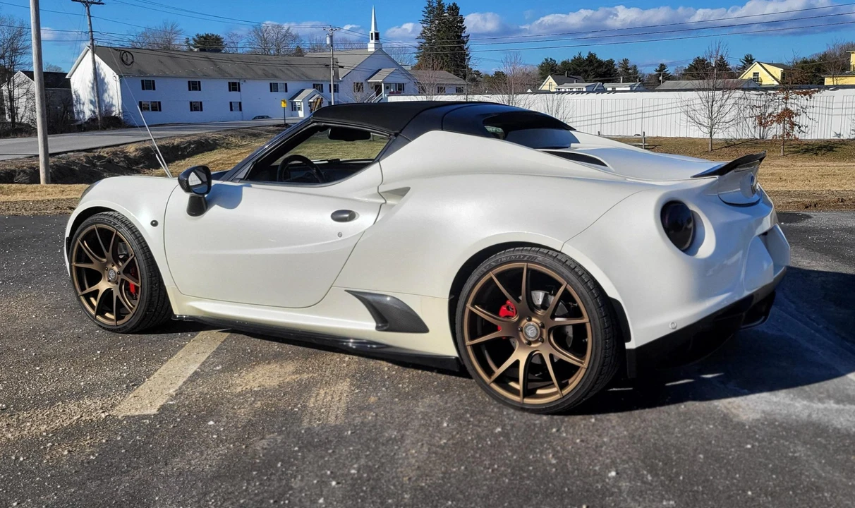 2015 Alfa Romeo 4C Spider - Image 13 of 31