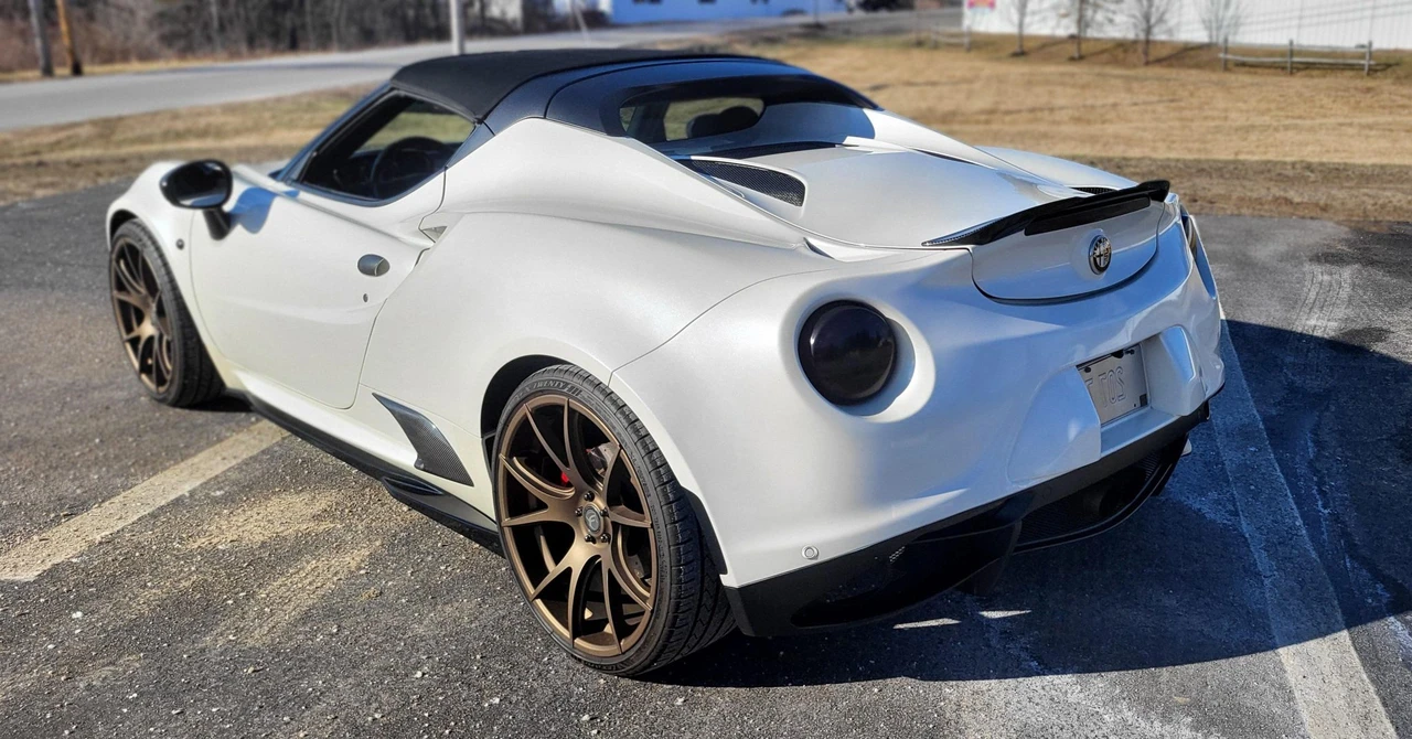 2015 Alfa Romeo 4C Spider - Image 12 of 31
