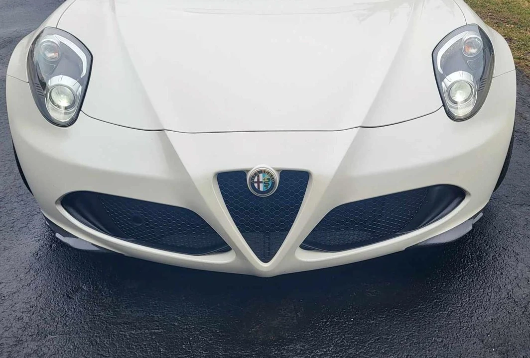 2015 Alfa Romeo 4C Spider - Image 25 of 31