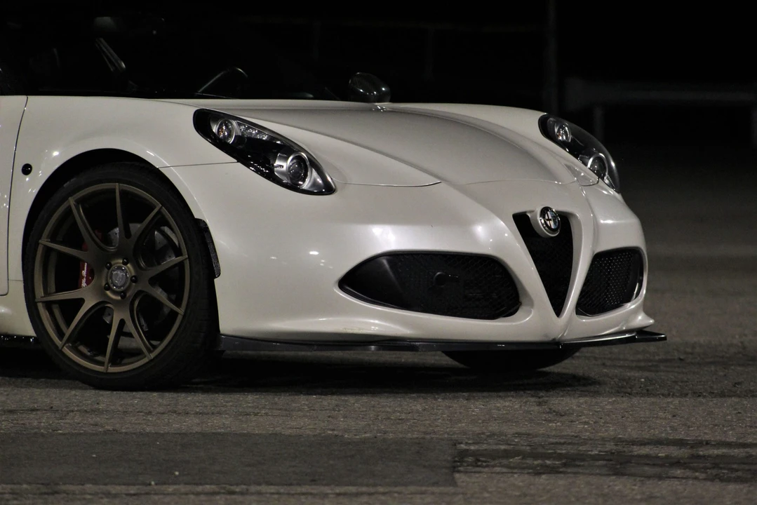 2015 Alfa Romeo 4C Spider - Image 15 of 31