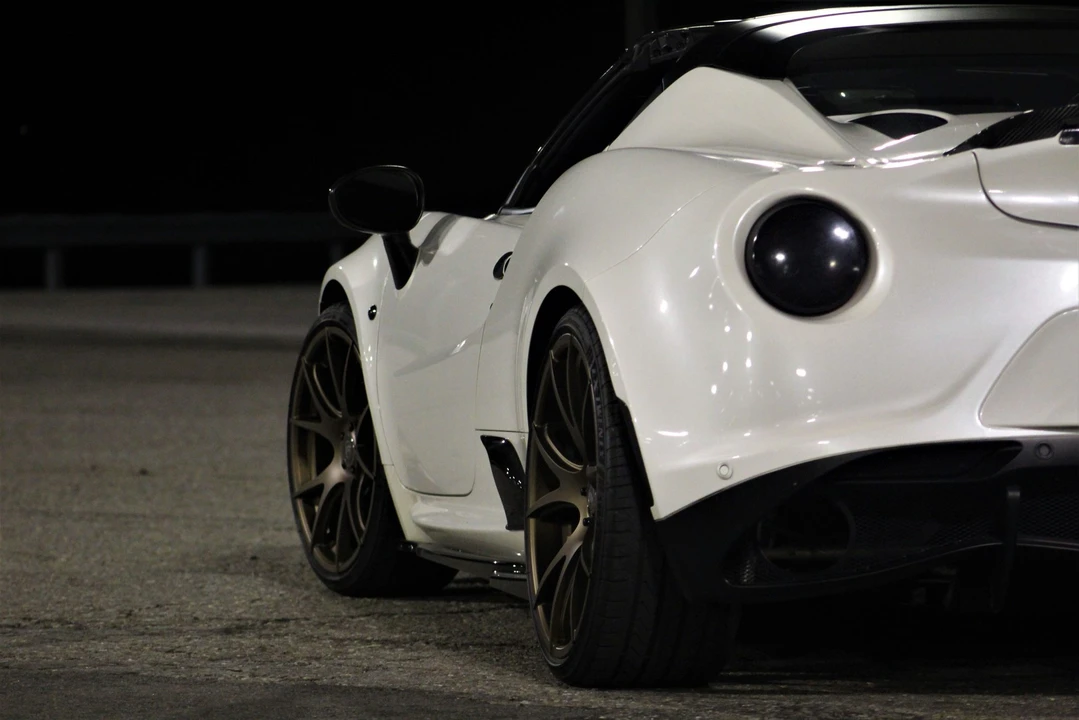 2015 Alfa Romeo 4C Spider - Image 16 of 31