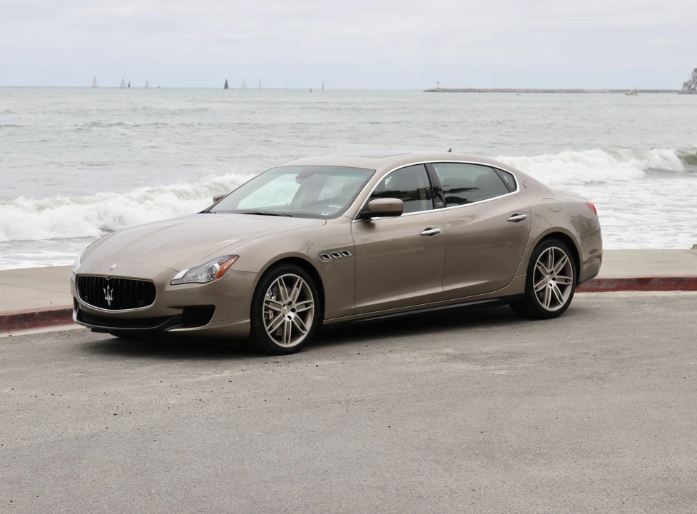 2015 Maserati Quattroporte 6th Gen - Image 2 of 31