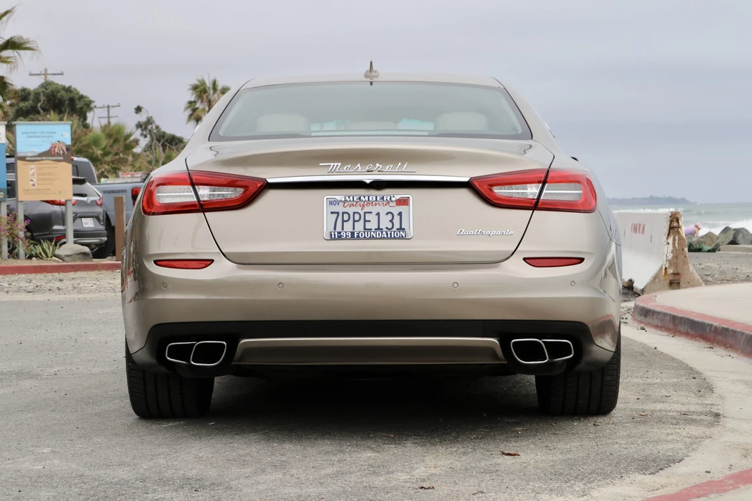 2015 Maserati Quattroporte 6th Gen - Image 10 of 31