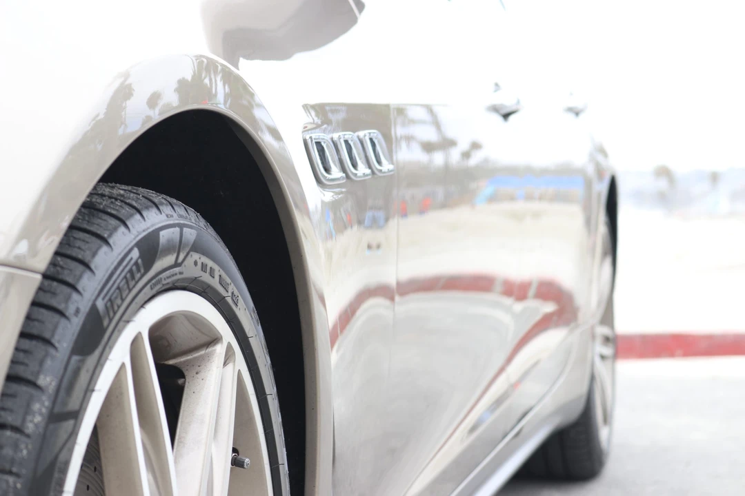 2015 Maserati Quattroporte 6th Gen - Image 29 of 31