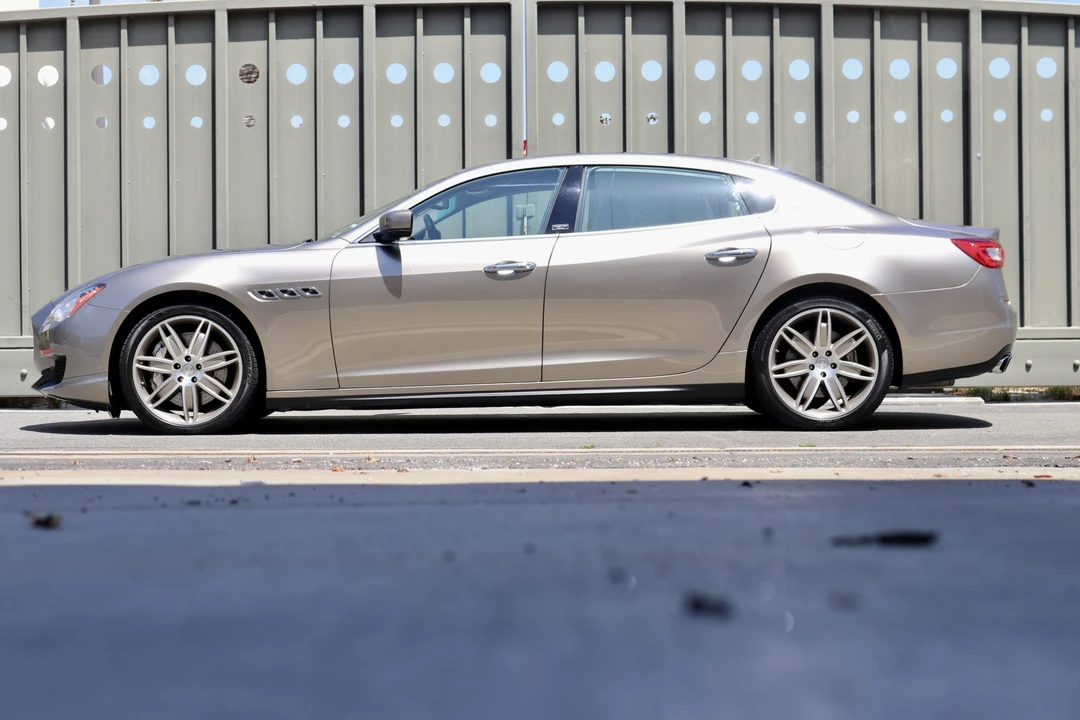 2015 Maserati Quattroporte 6th Gen - Image 25 of 31