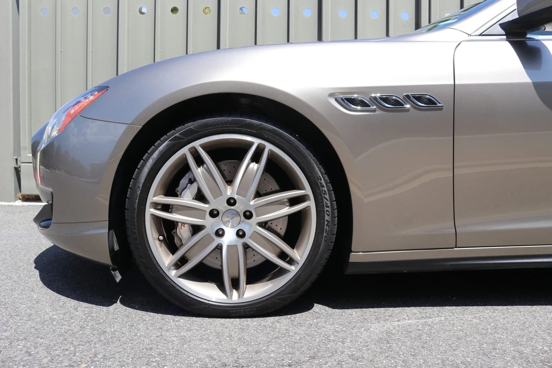 2015 Maserati Quattroporte 6th Gen - Image 30 of 31