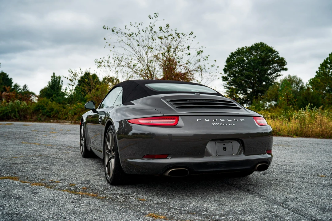 2015 Porsche 991 Carrera - Image 28 of 31