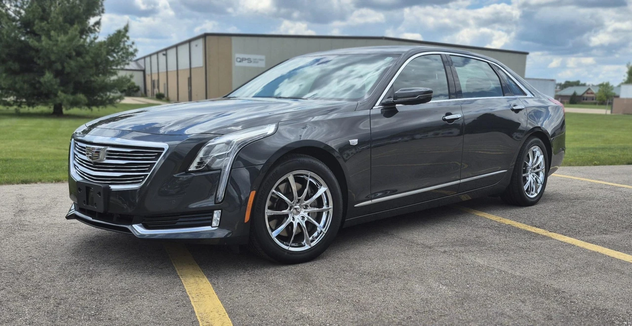 2016 Cadillac CT6 - Image 2 of 31