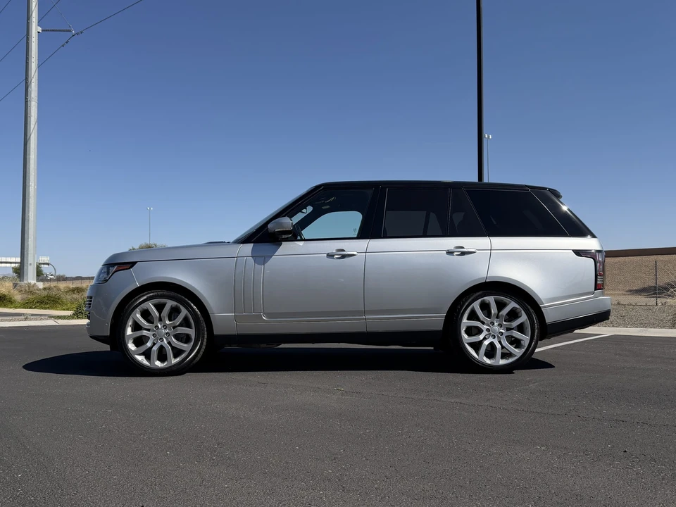 2016 Land Rover Range Rover L405 - Image 17 of 31