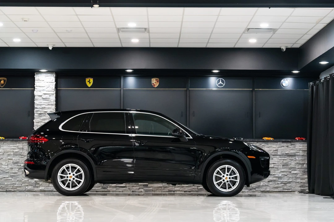 2016 Porsche 958 Cayenne - Image 24 of 31