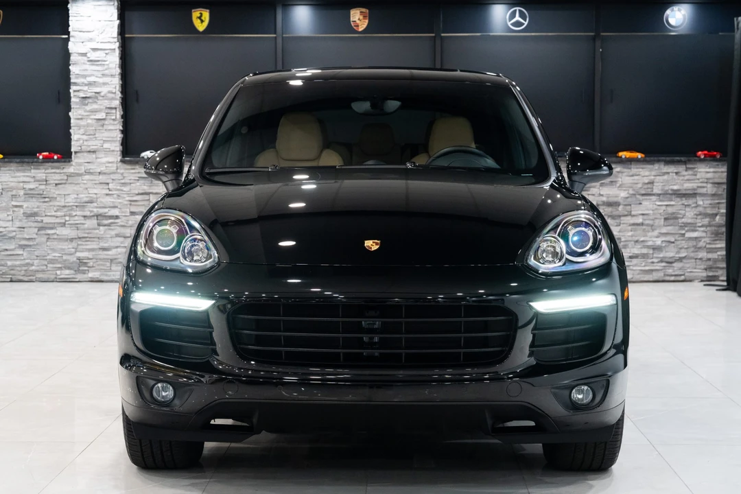 2016 Porsche 958 Cayenne - Image 12 of 31