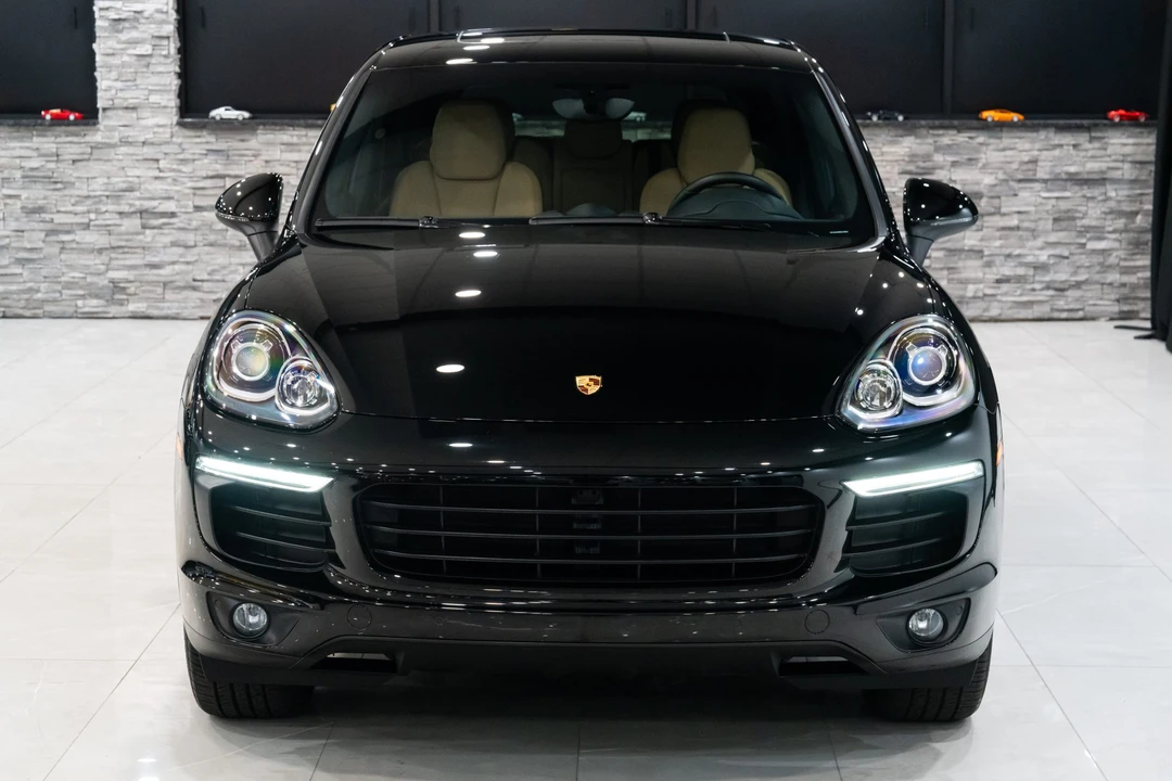 2016 Porsche 958 Cayenne - Image 14 of 31
