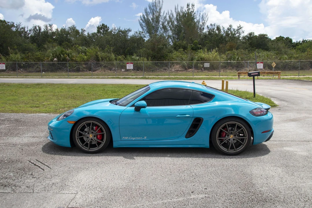 2017 Porsche 718 Cayman S - Image 15 of 31