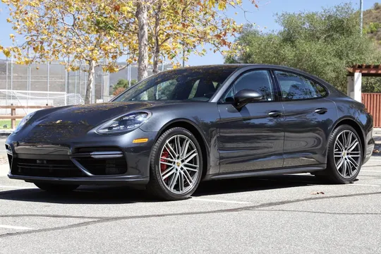 2017 Porsche Panamera Turbo